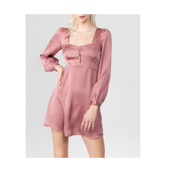 Long Sleeves Dress with Front Button Detail in Mauve - Picture 3 of 6